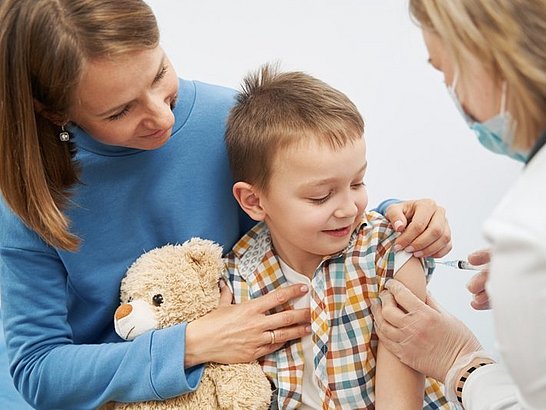 ¿Cómo se trata la alergia en niños?